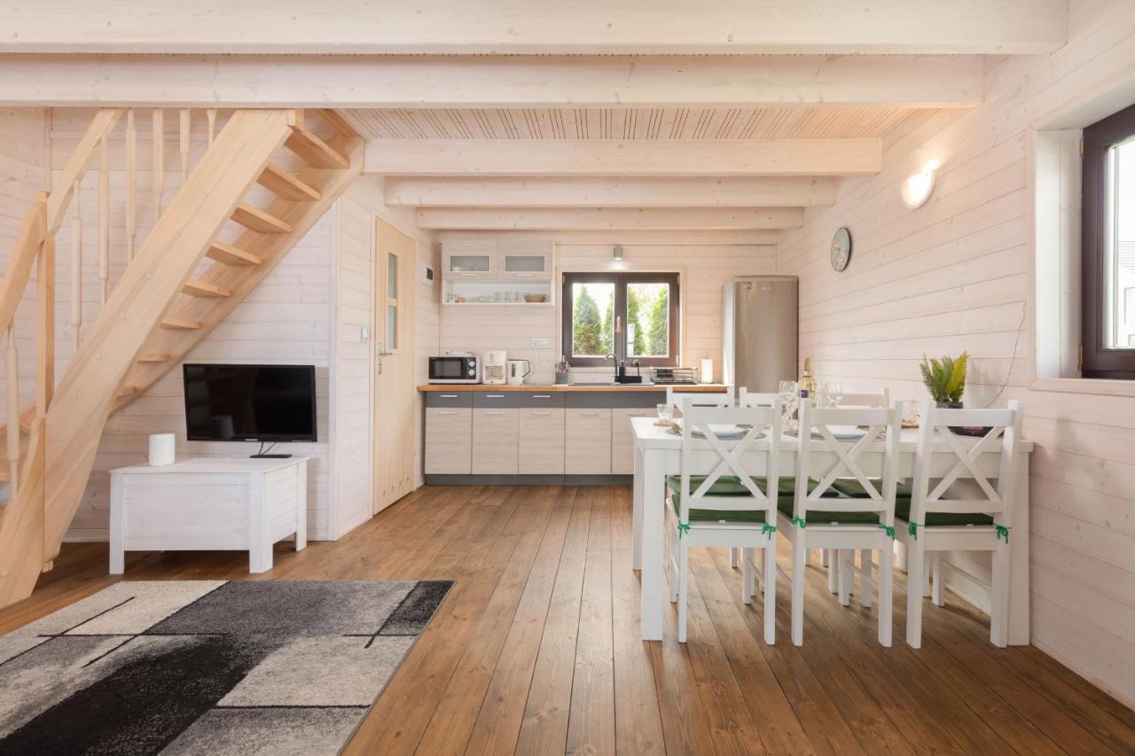 Strzezenice Domek Wakacyjny By Noclegi Renters 外观 照片