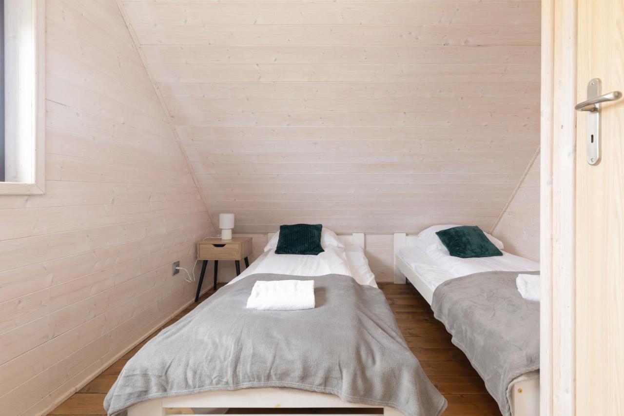 Strzezenice Domek Wakacyjny By Noclegi Renters 外观 照片